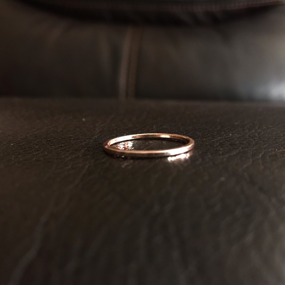 7 Gold Rings - Picture 2 of 9